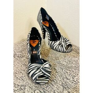 Rocket Dog Zebra Print Knot Peep-Toe Heels - Size 7.5